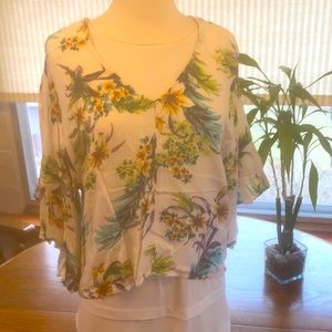 Floral blouse bell sleeve
